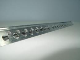 Угол перфорированный алюминиевый 3м